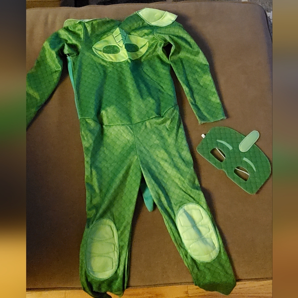 Size 4-6 PJ Masks Costume